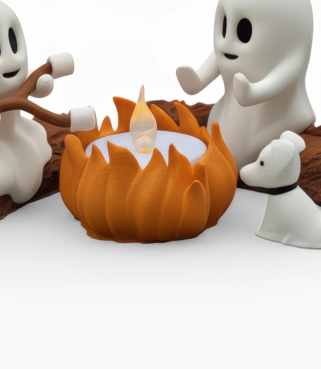 Detail des beleuchteten Halloween Lagerfeuers